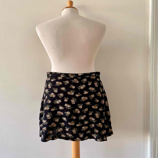 Floral mini skirt