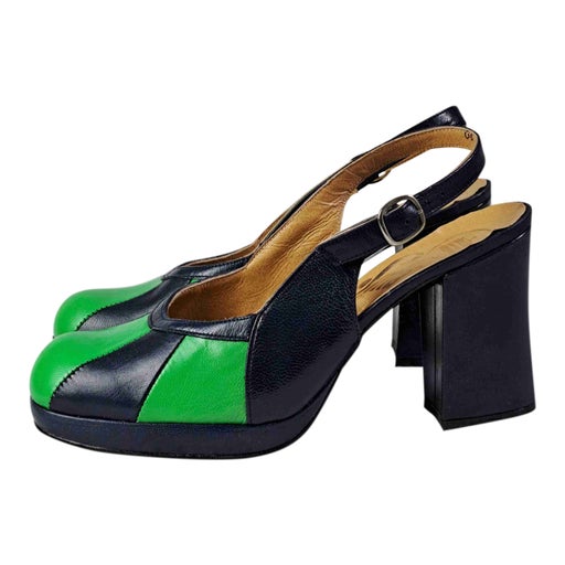 70's striped pumps