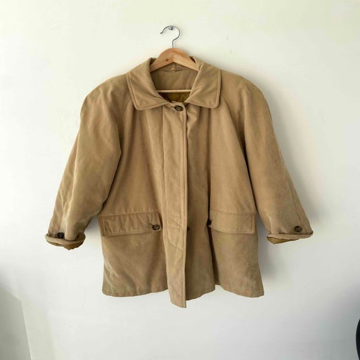 Short trench coat