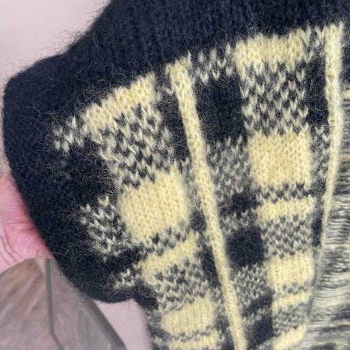 Sleeveless wool vest