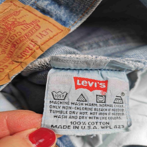 Jean Levi's 501 W27L32