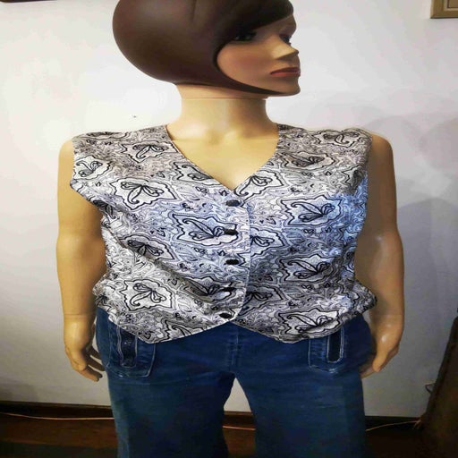 Paisley Sleeveless Vest