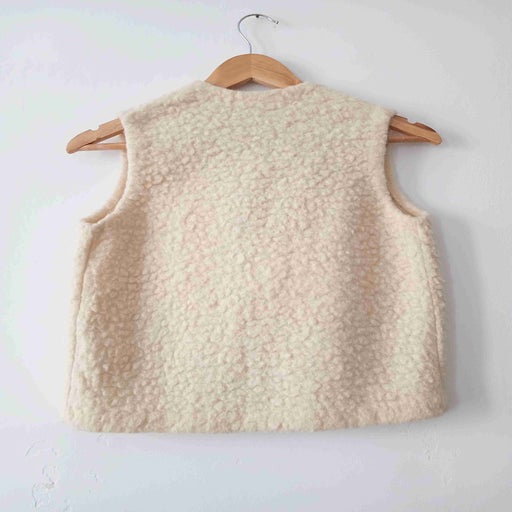 Sleeveless wool vest
