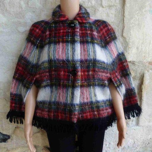 Short wool cape