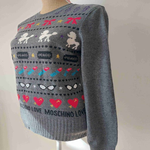 Moschino sweater