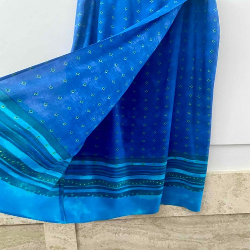 Patterned wrap skirt