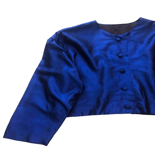 Short silk jacket