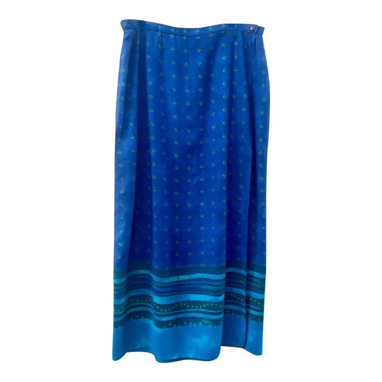 Patterned wrap skirt