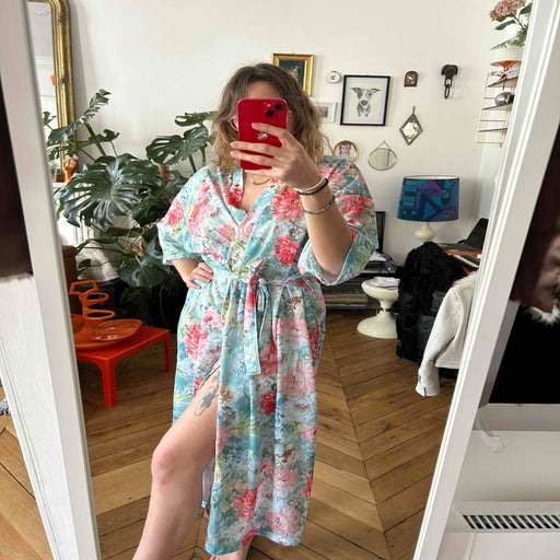 Floral bathrobe