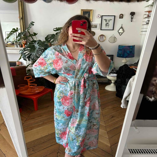 Floral bathrobe