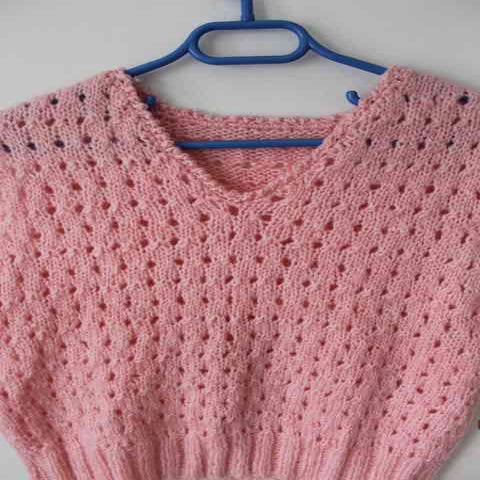 Sleeveless wool sweater