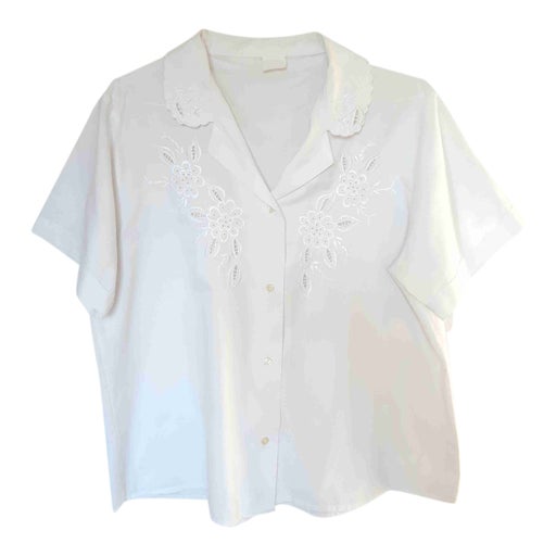 Floral embroidered shirt