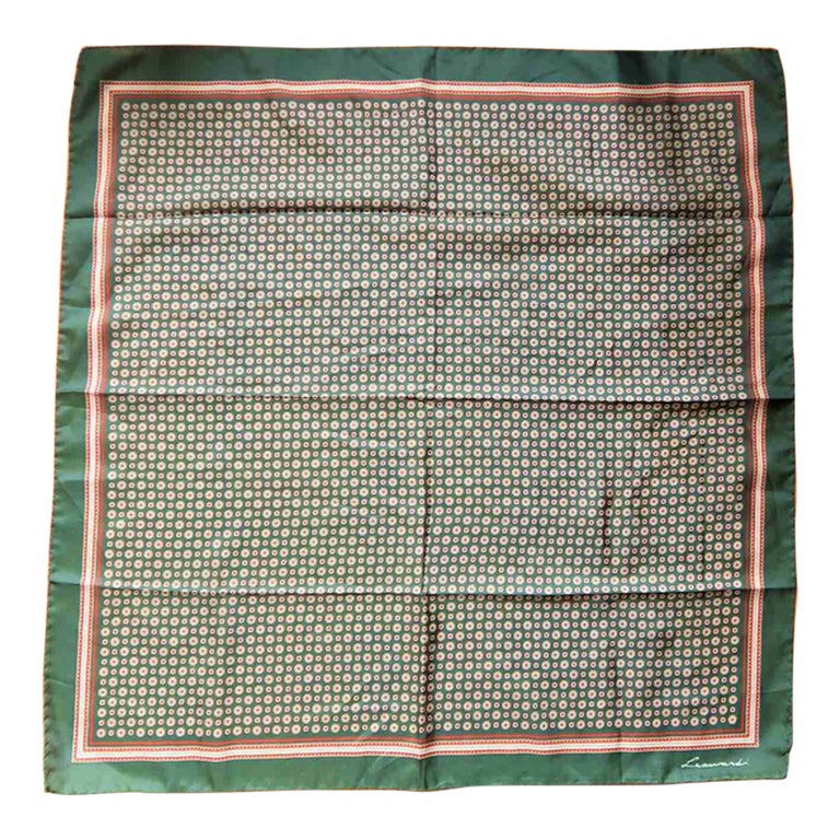 Leonard scarf