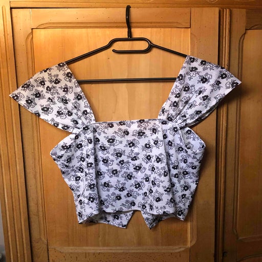 Floral crop top