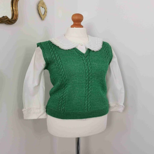 Sleeveless wool sweater