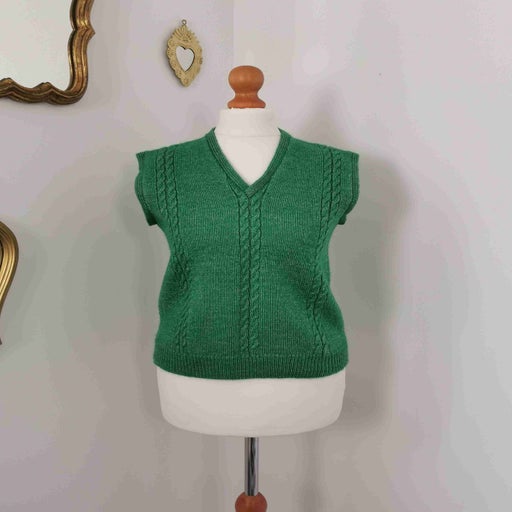 Sleeveless wool sweater