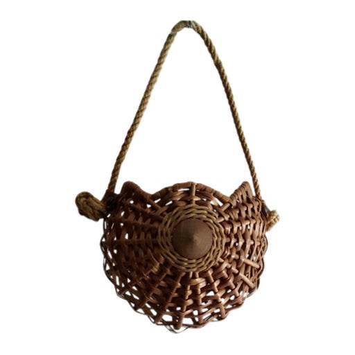 Small wicker basket