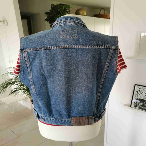 Sleeveless denim vest