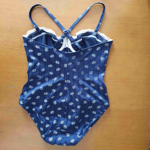 Body Cacharel