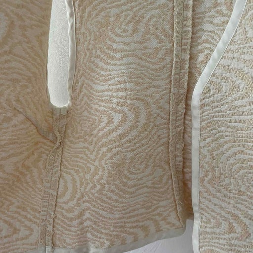 Patterned sleeveless cardigan