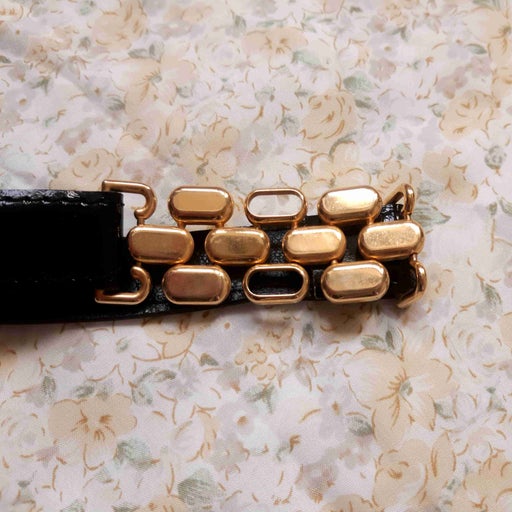 Patent leather belt
