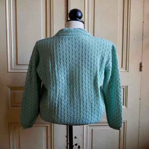 Wide collar cardigan