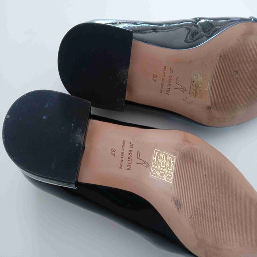 Patent leather Mary Janes