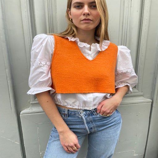 Sleeveless wool sweater