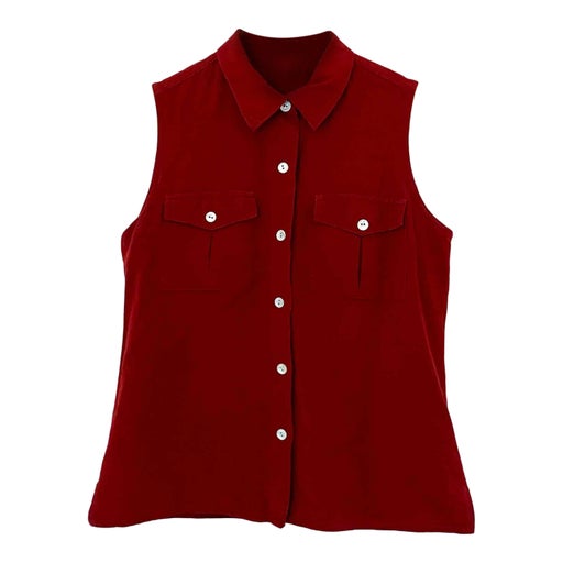 Sleeveless shirt