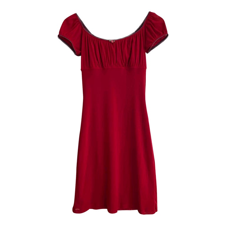 Robe rouge moulante
