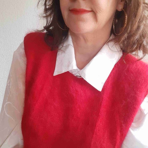 Sleeveless wool sweater
