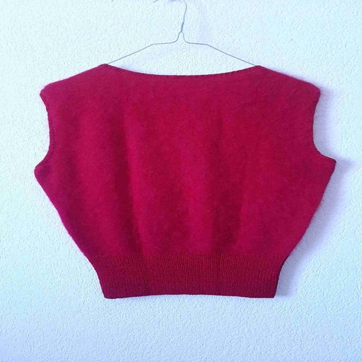 Sleeveless wool sweater