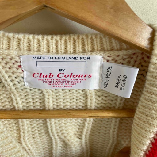 Sleeveless wool sweater