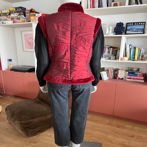 Satin sleeveless down jacket