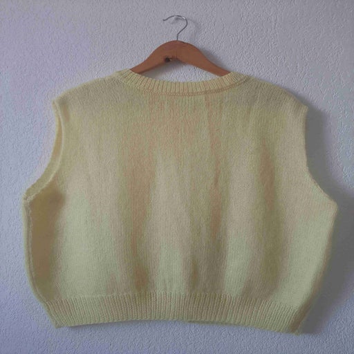 Sleeveless wool vest