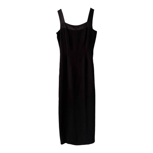 Robe dos nu en satin