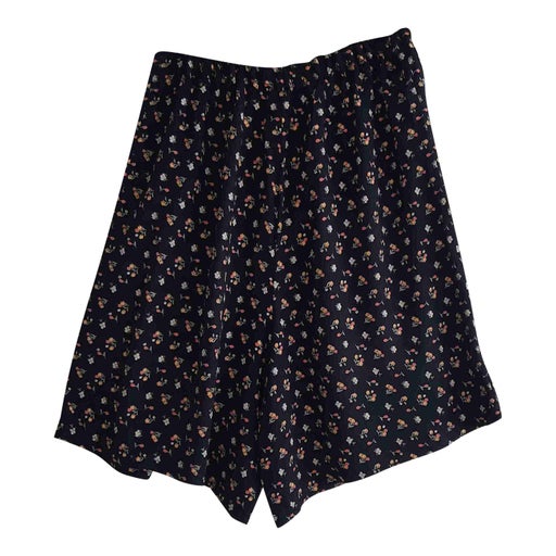 Flowing floral shorts