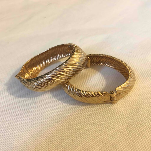 Clip-on hoops