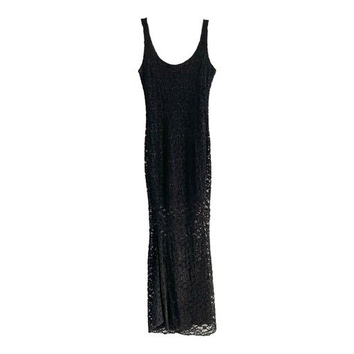 Robe longue en dentelle