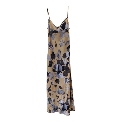 Robe à feuilles