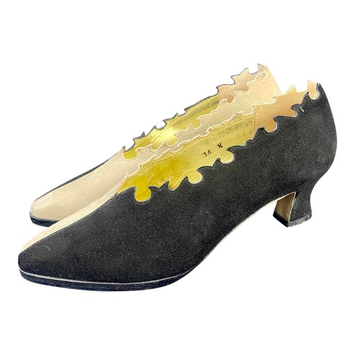 Two-tone leather pumps