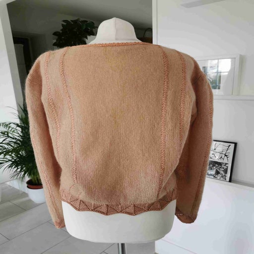90's sweater