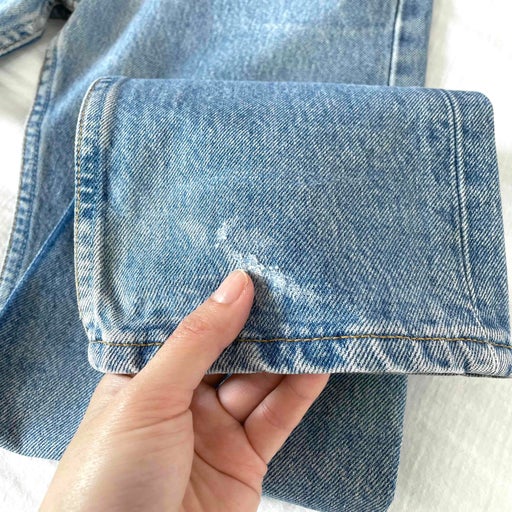 Jean Levi's 501 W24L28