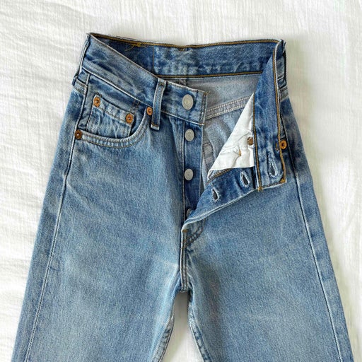 Jean Levi's 501 W24L28