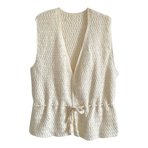 Sleeveless knit vest