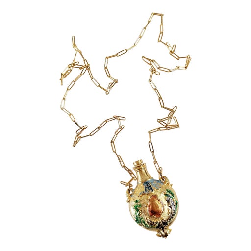 Golden metal necklace
