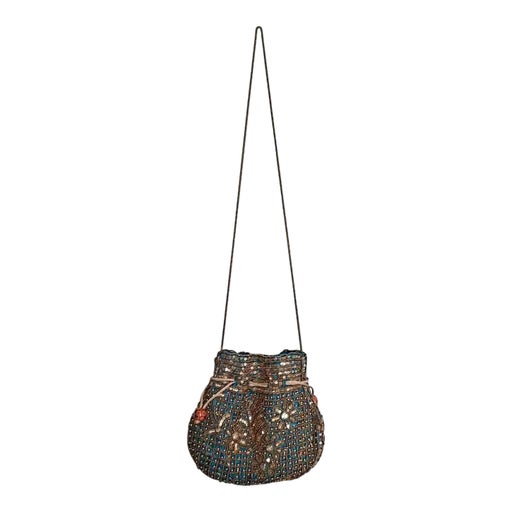 Small pearl and sequin bag