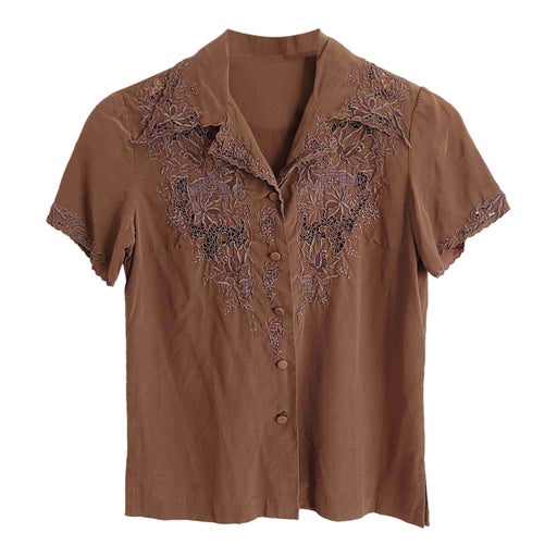 Blouse en soie brodée