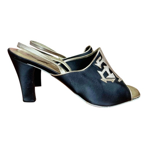 Mules à talons en satin