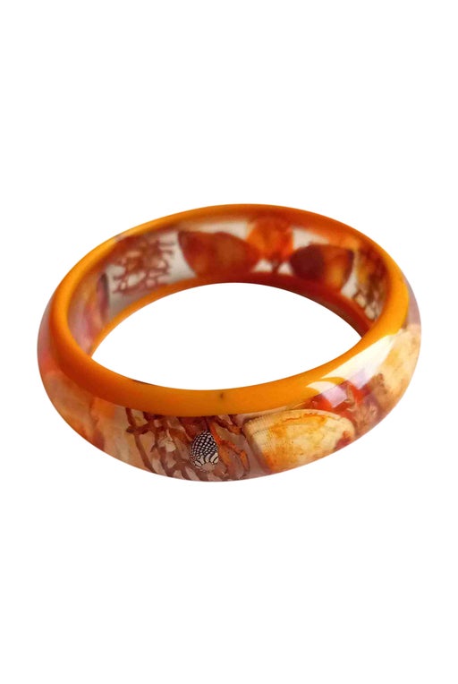 Shell bangle bracelet